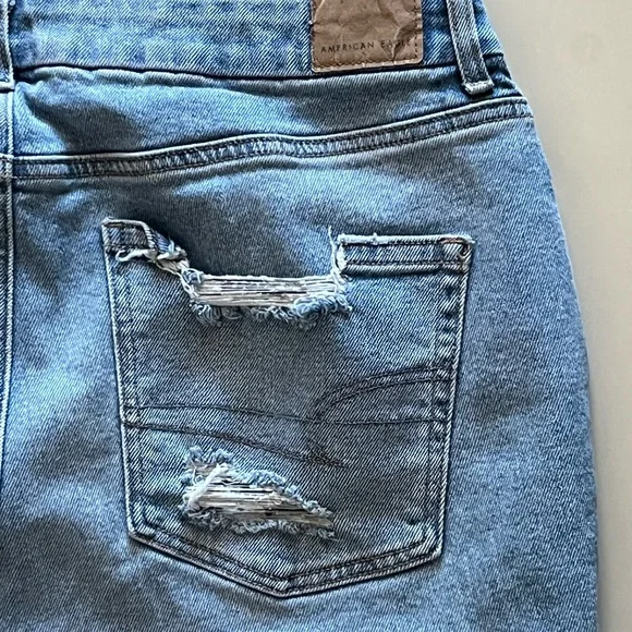 American Eagle Distressed Light Blue Women's Ripped Jeans - Picture 3 of 4
